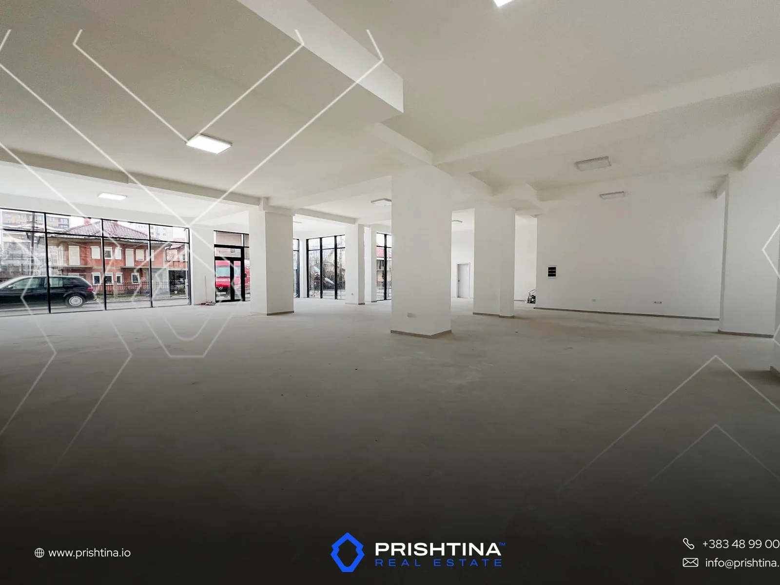 Lokal me qira 760m² në Fushë Kosovë