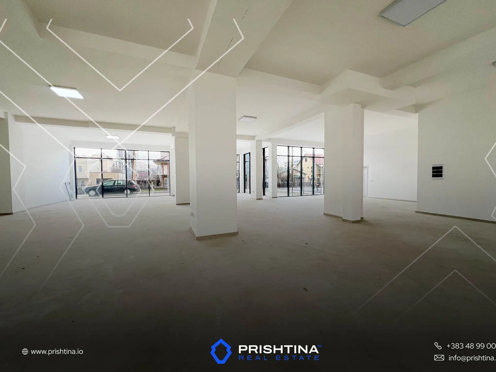 Lokal me qira 760m² në Fushë Kosovë
