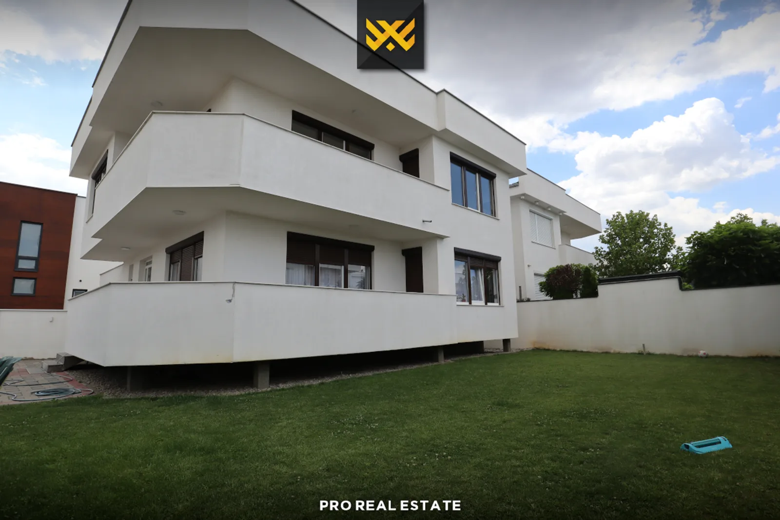 Shtëpi 240m² në #SHITJE në Çagllavicë.