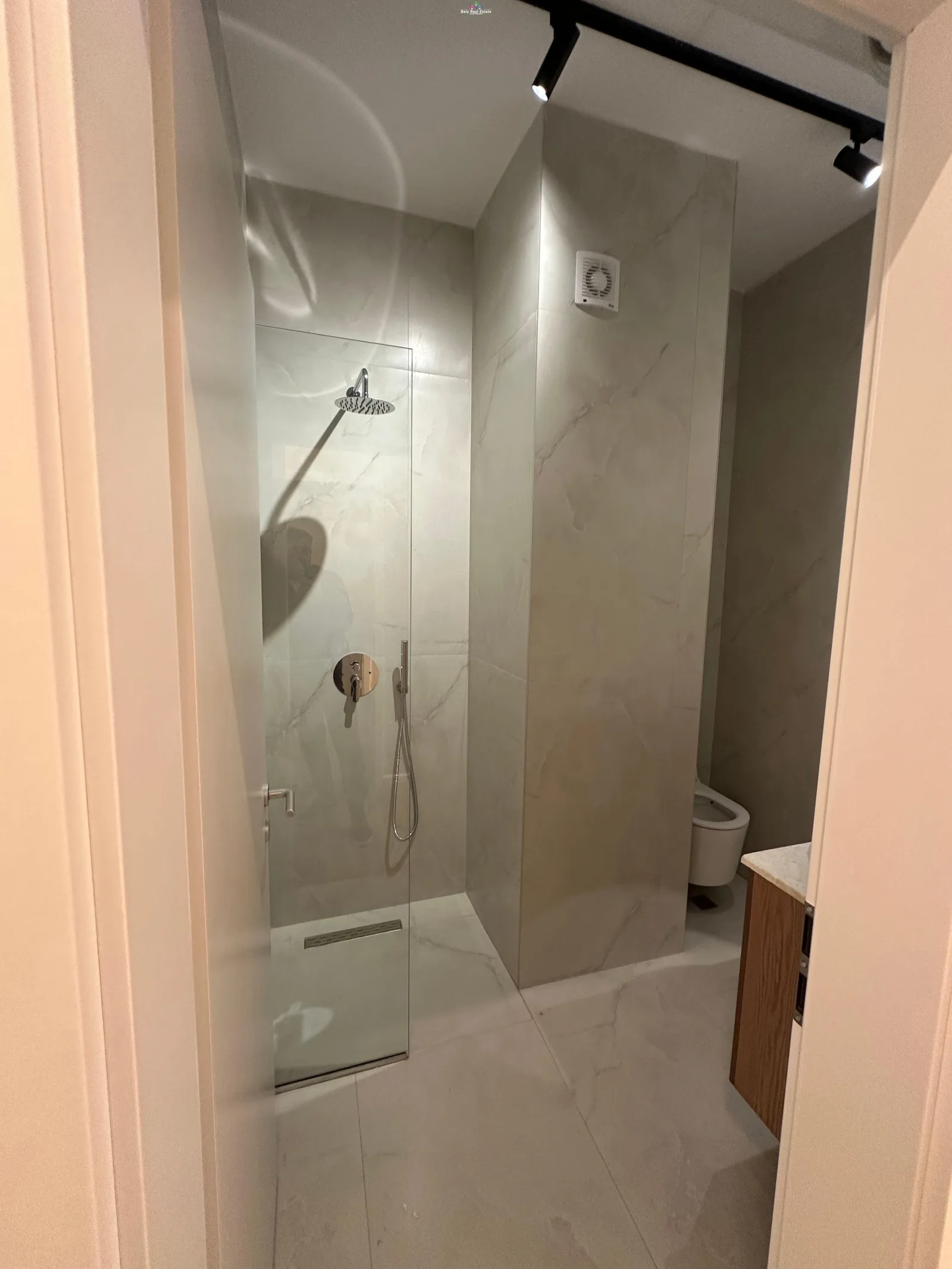 Apartament Me Qera 1+1 Ne Ali Dem ( ID B2101573) Tirane