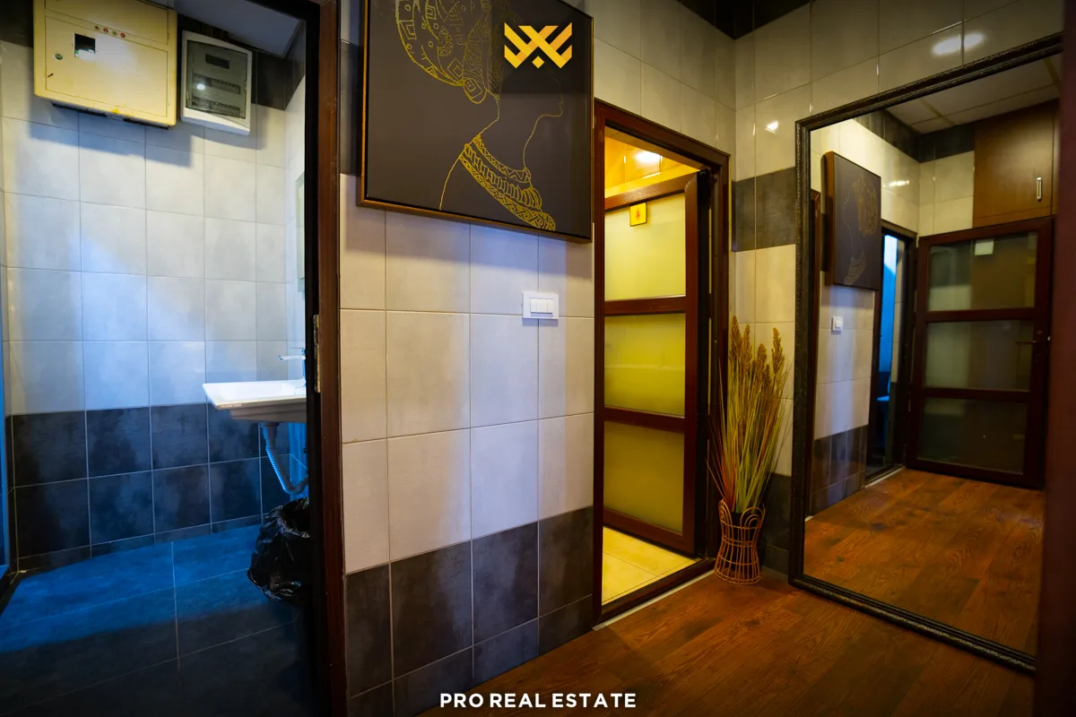 Lokal 198m²+50m² për #SHITJE në Dardani