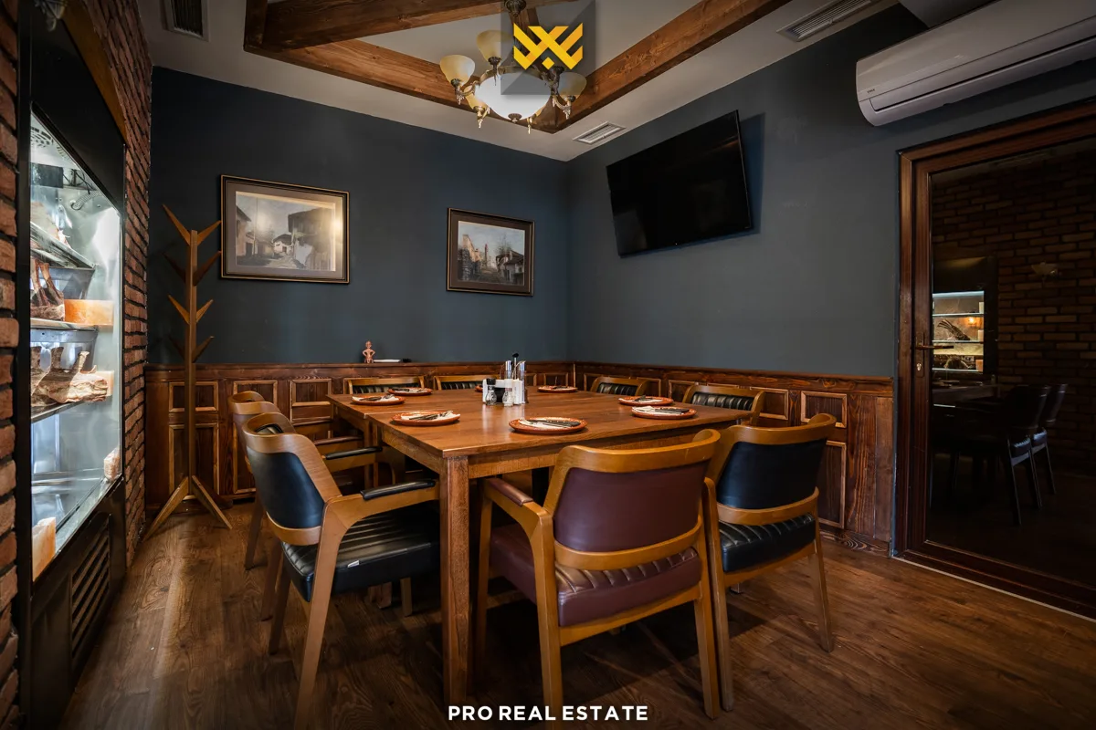 Lokal 198m²+50m² për #SHITJE në Dardani