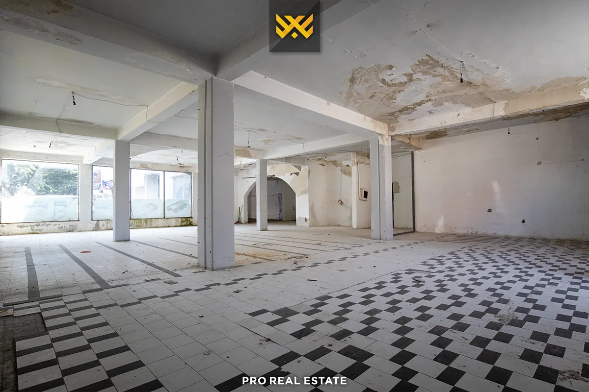 Lokal 460m² me #QIRA në Fushë Kosovë.