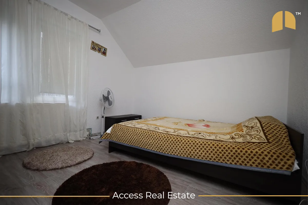 Shtëpi në SHITJE me FLETË POSEDUESE 220m² - Arbëri