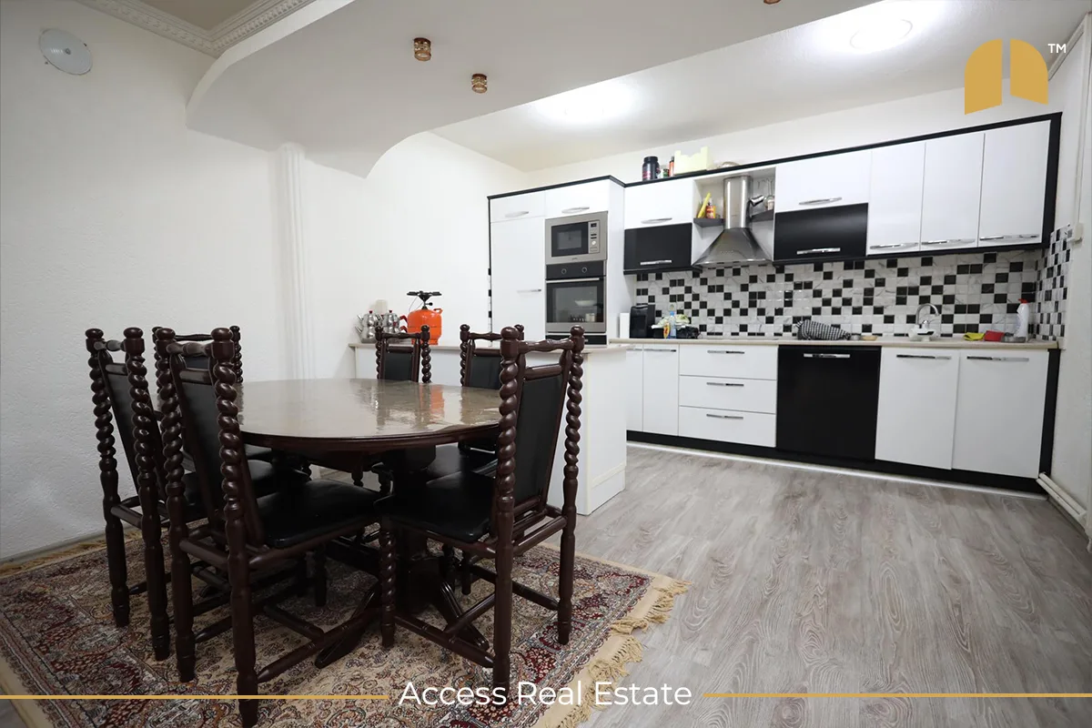 Shtëpi në SHITJE me FLETË POSEDUESE 220m² - Arbëri