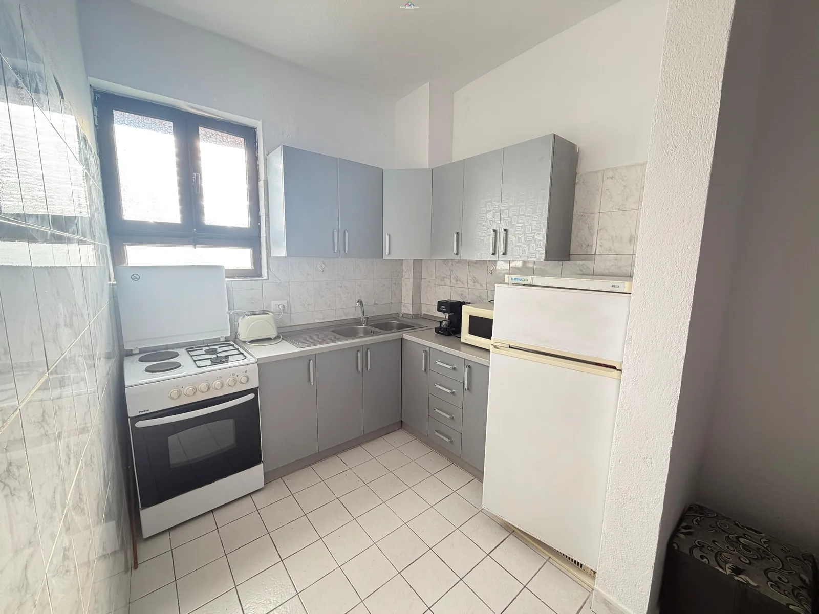 Apartament Me Qera 1+1 Tek Rruga e Barrikadave ( ID B211445) Tirane