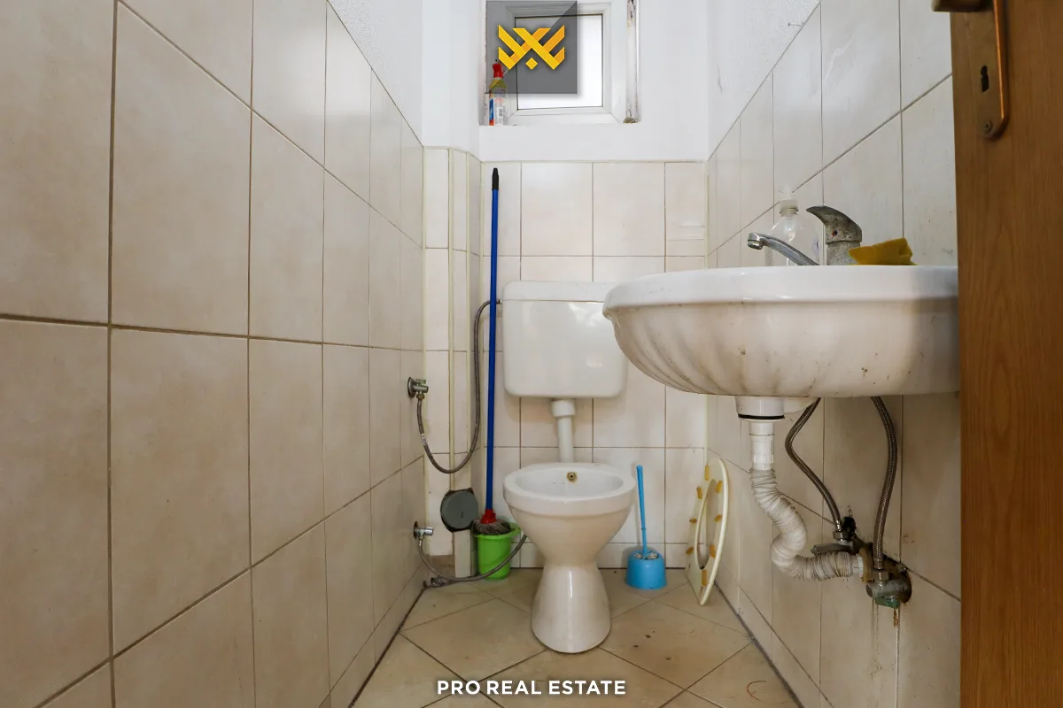 Shtëpi 360m² për #SHITJE në Matiçan