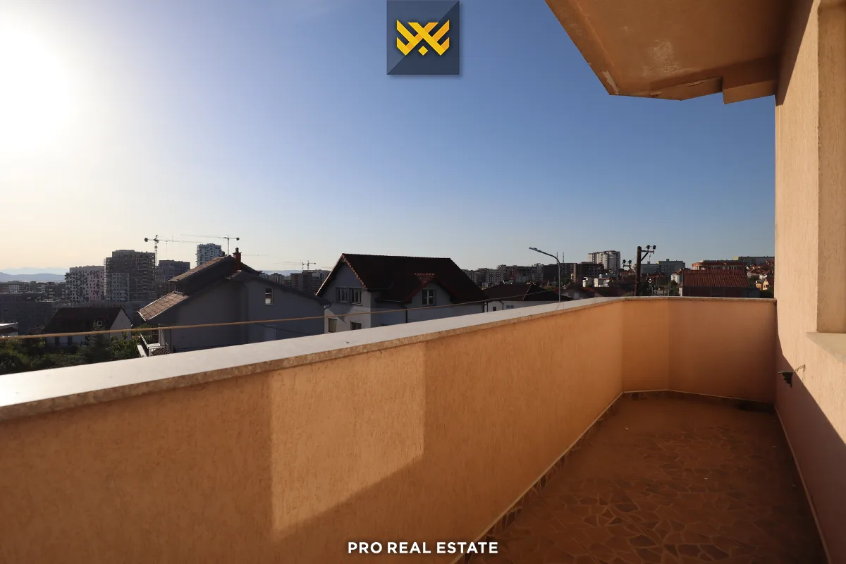Shtëpi 360m² për #SHITJE në Matiçan