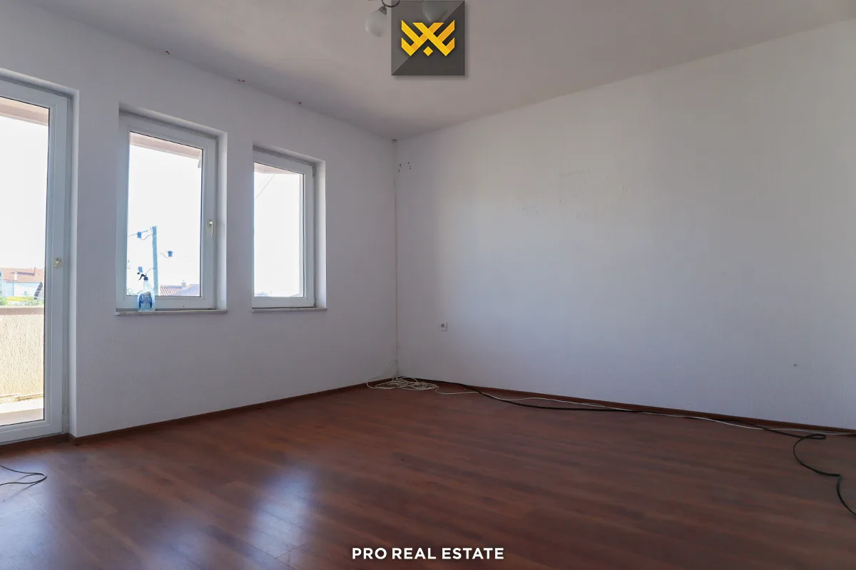 Shtëpi 360m² për #SHITJE në Matiçan