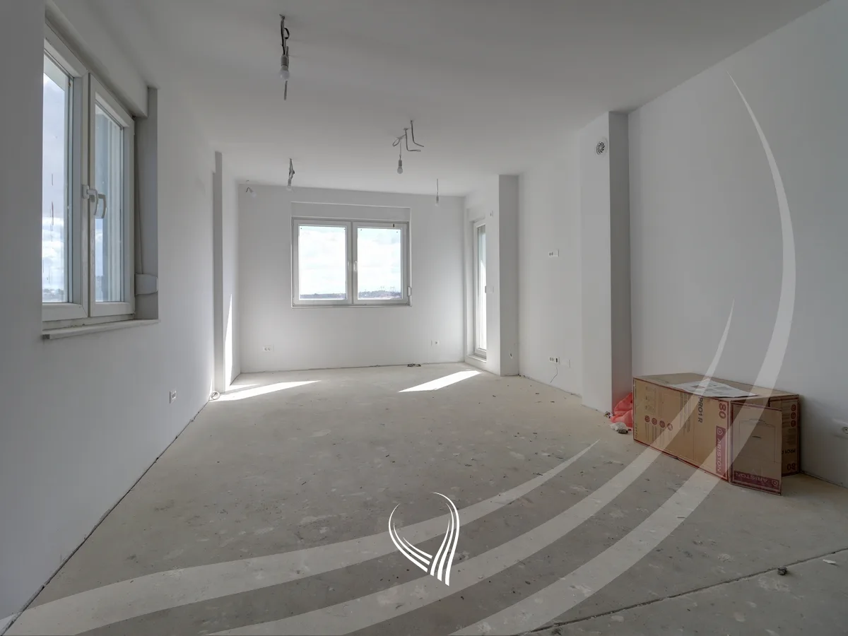 Banesë me 3 dhoma gjumi në shitje në lagjen Mati 1 – DP Partners