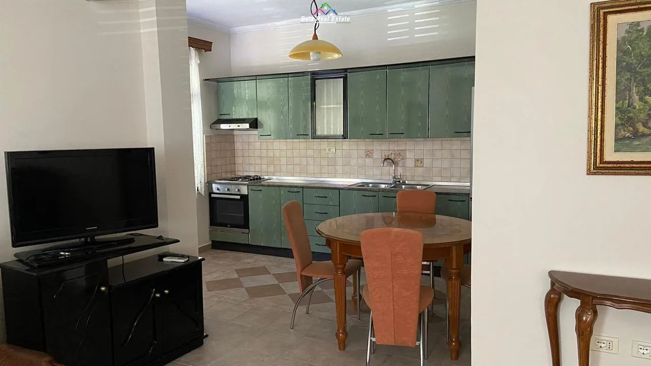 Jepet Me Qera Kati 2 i Nje Vile tek Oxhaku (ID BV22318) Tirane