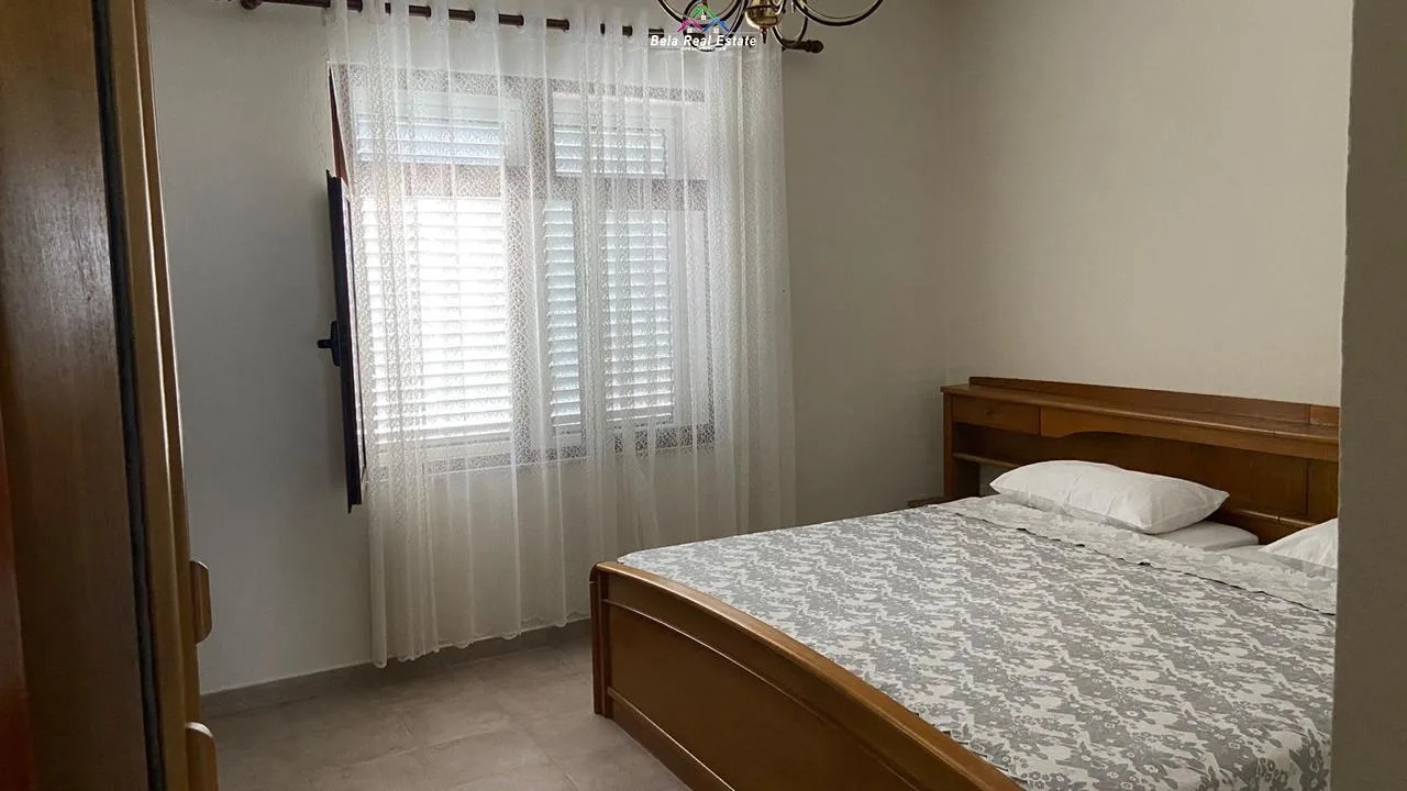 Jepet Me Qera Kati 2 i Nje Vile tek Oxhaku (ID BV22318) Tirane