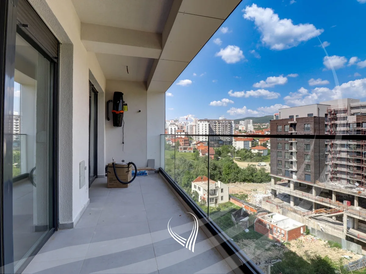 Banesë me 3 dhoma gjumi në shitje në lagjen Prishtina e Re – Rruga A