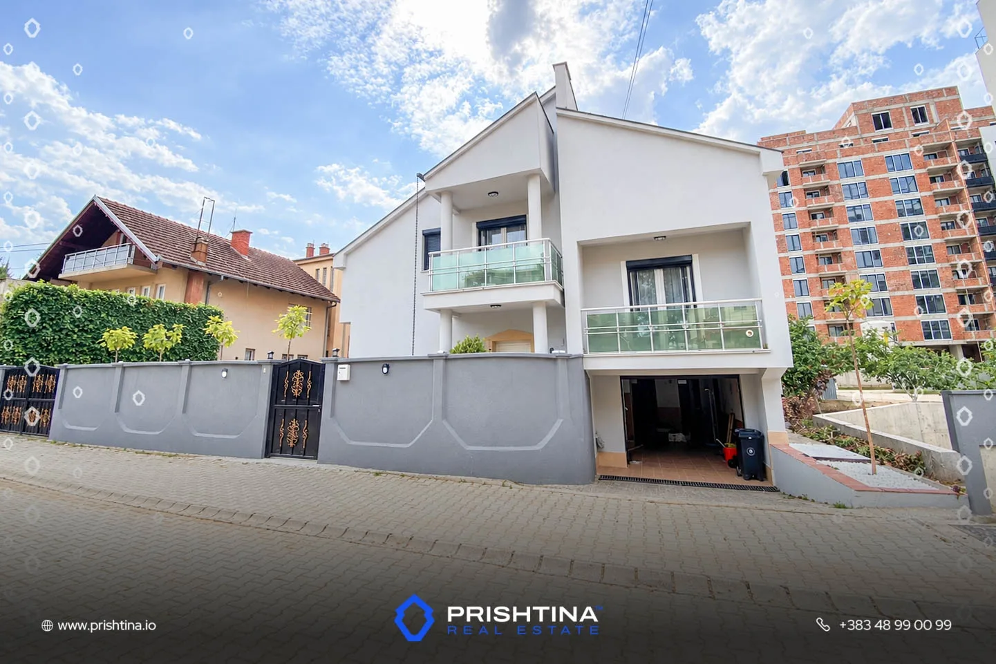 Shtëpi me qira 250m² + 3 ari në Emshir