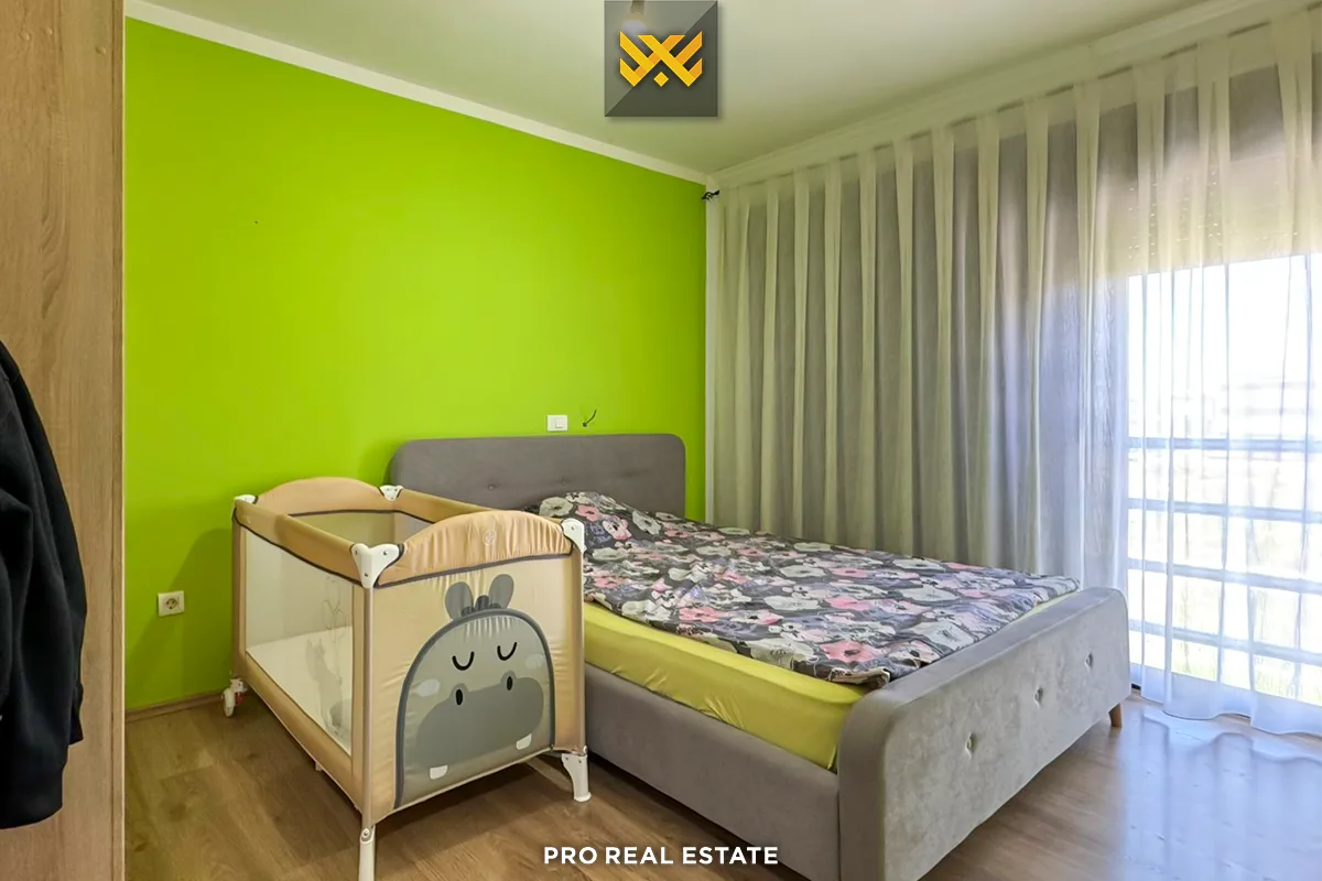Shtëpi 200m² për #SHITJE në Veternik