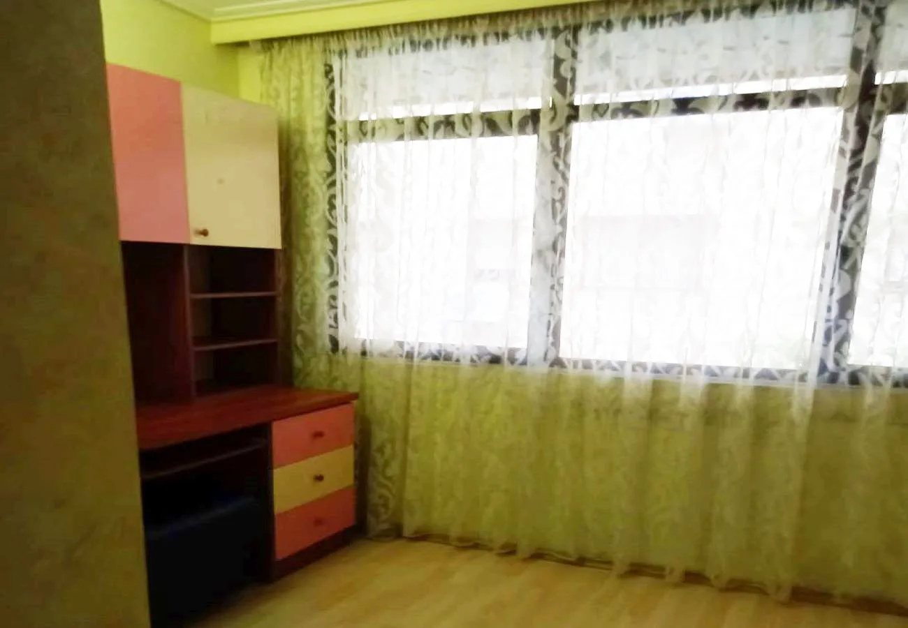 Jepet me qira apartament 2+1 në bllok, tiranë.