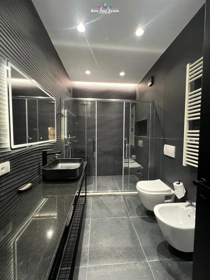 Apartament Me Qera 2+1 tek Rruga e Barrikadave (ID B2201068) Tirane