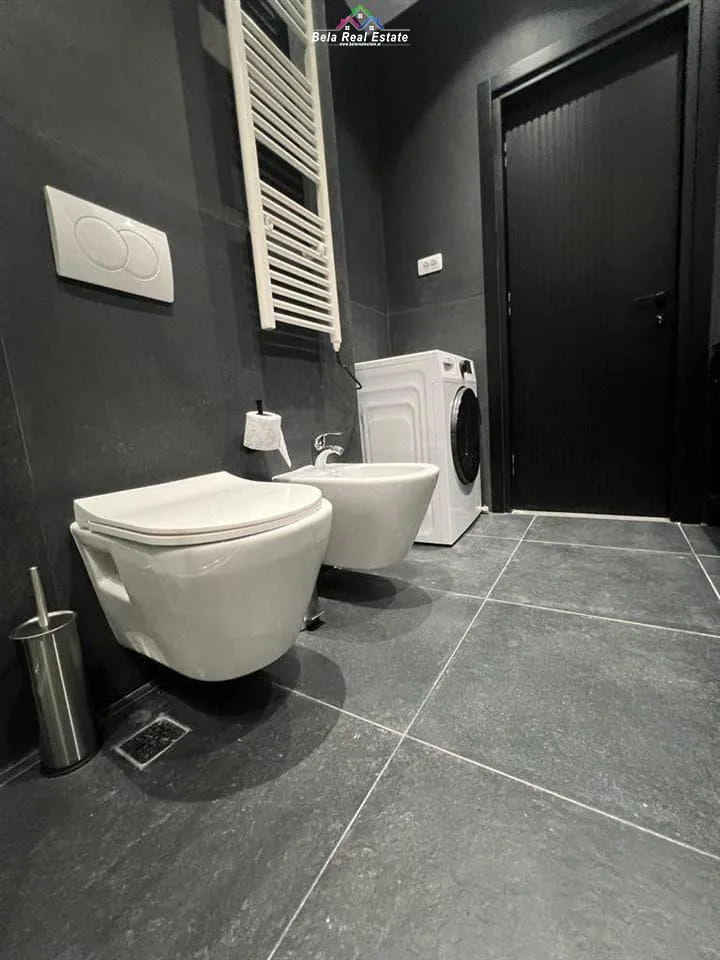 Apartament Me Qera 2+1 tek Rruga e Barrikadave (ID B2201068) Tirane