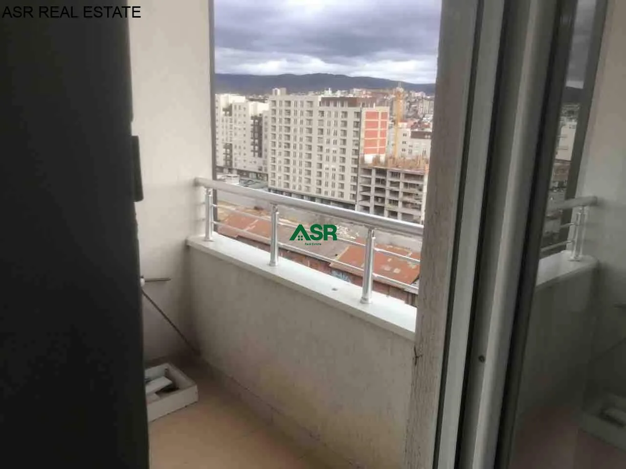 Lëshohet banesa me #qira në lagjen Arberia