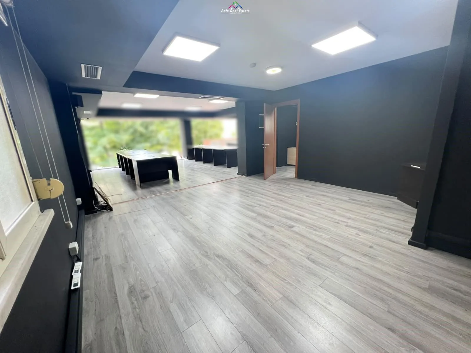 Zyre Me Qera 3+1 ne Bllok (ID BZ2210) Tirane
