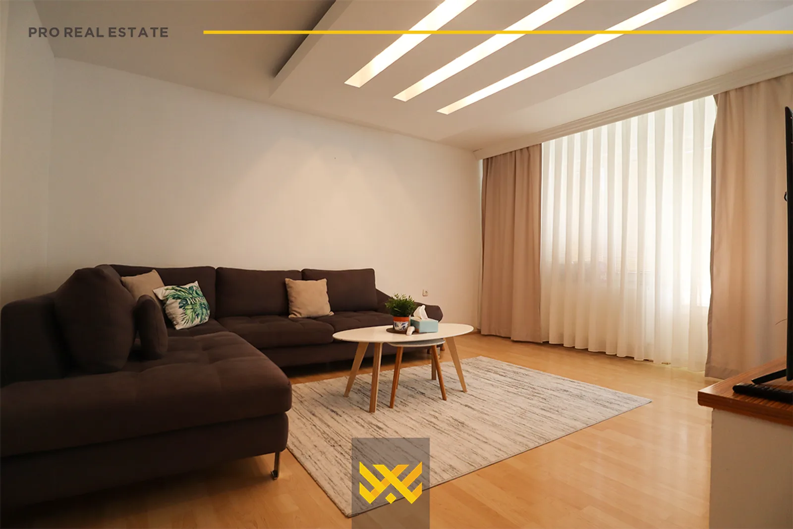 Shtëpi 240m² në #SHITJE në Qendër.