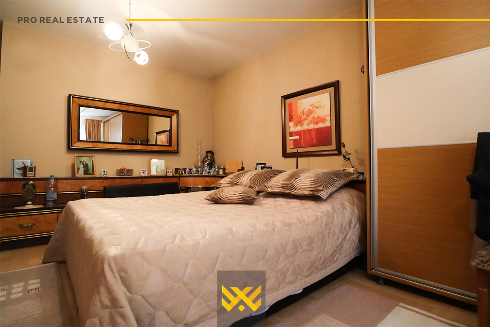 Shtëpi 240m² në #SHITJE në Qendër.