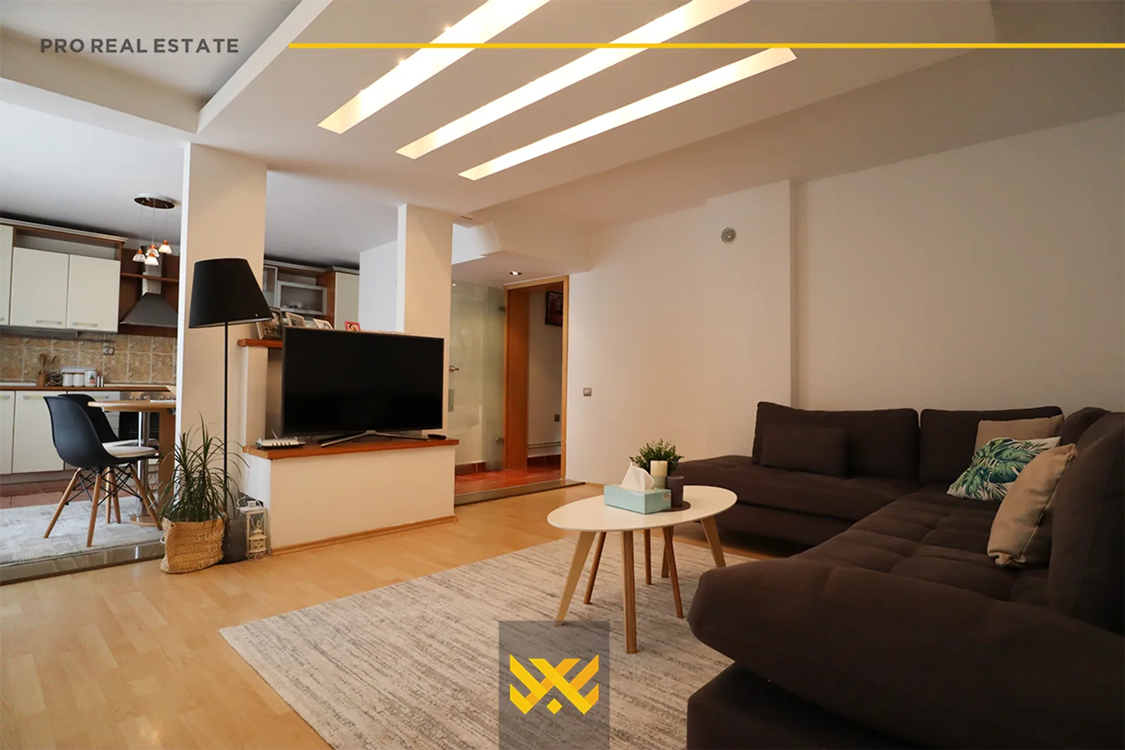 Shtëpi 240m² në #SHITJE në Qendër.
