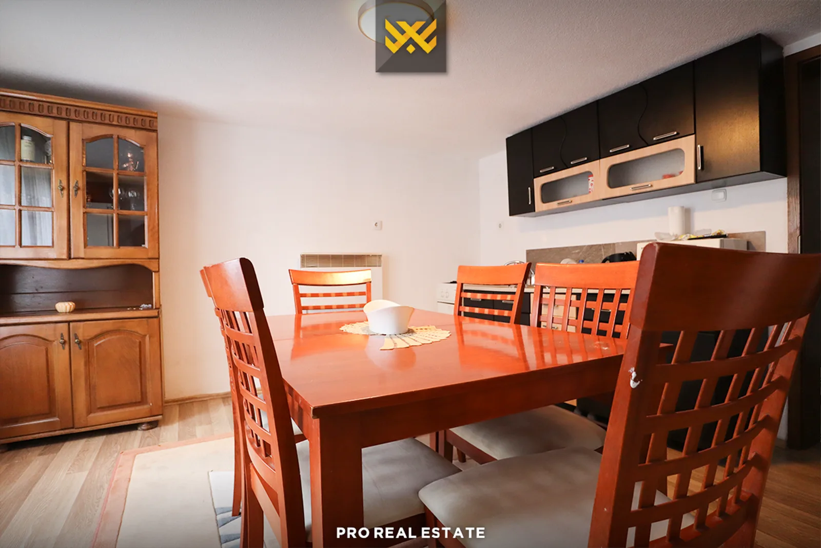 Shtëpi 285m² në #SHITJE në Taslixhe.