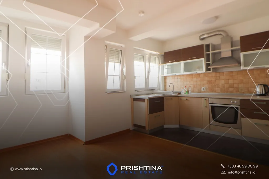 Banesë në shitje 60m² në Ulpianë
