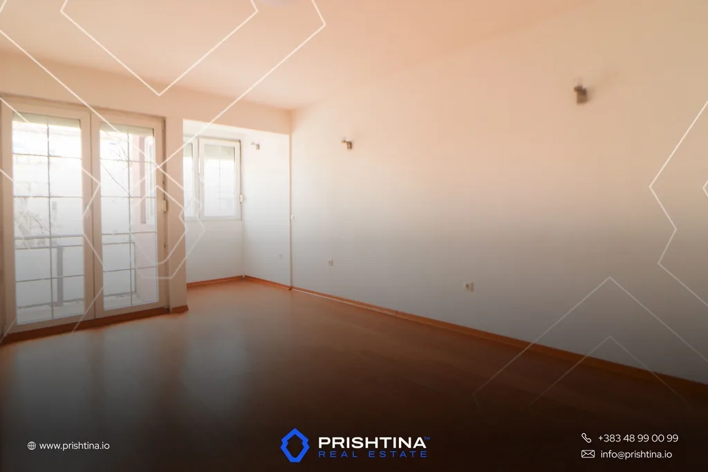 Banesë në shitje 60m² në Ulpianë