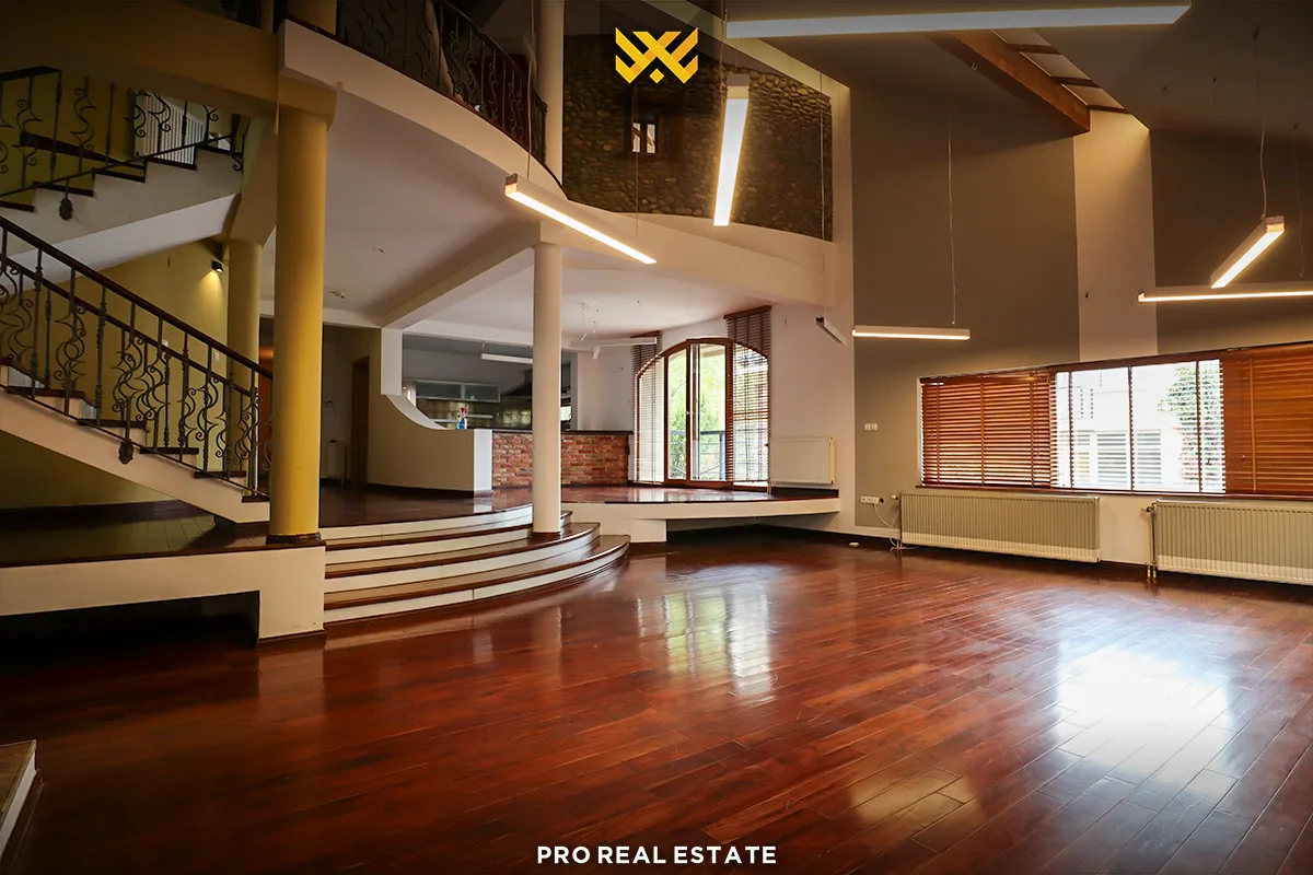 Shtëpi 563m² me #QIRA në Matiçan.