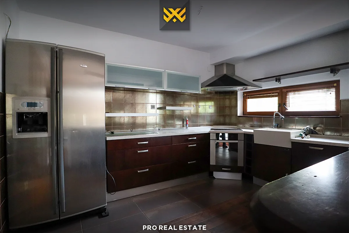 Shtëpi 563m² me #QIRA në Matiçan.