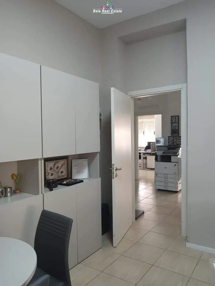 Zyre Me Qera Ne Bllok (ID BZ2409) Tirane