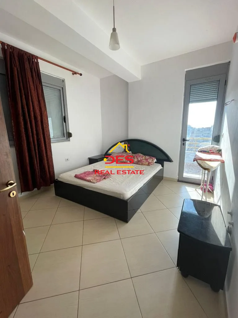 Jepet me qira apartament 2+1 pranë palestrës së mundjes, vlorë.