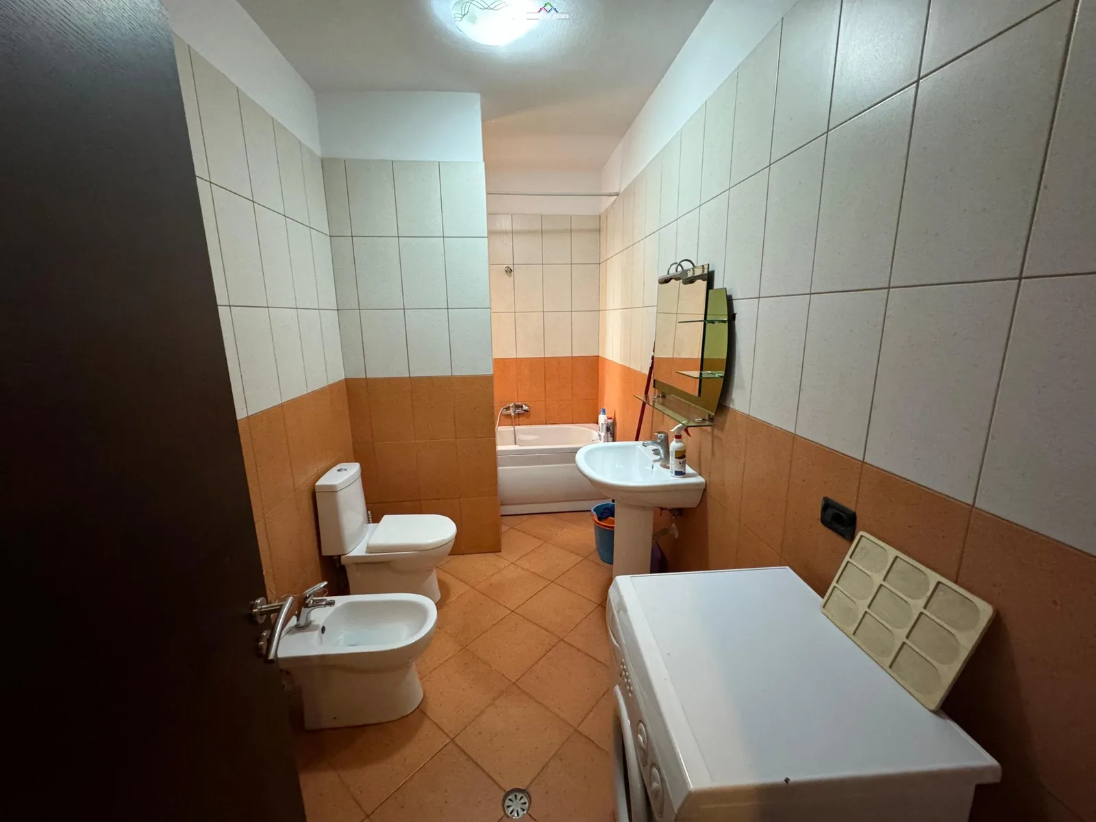 Apartament me Qera 1+1+studio tek Sheshi Willson (ID B210787) Tirane