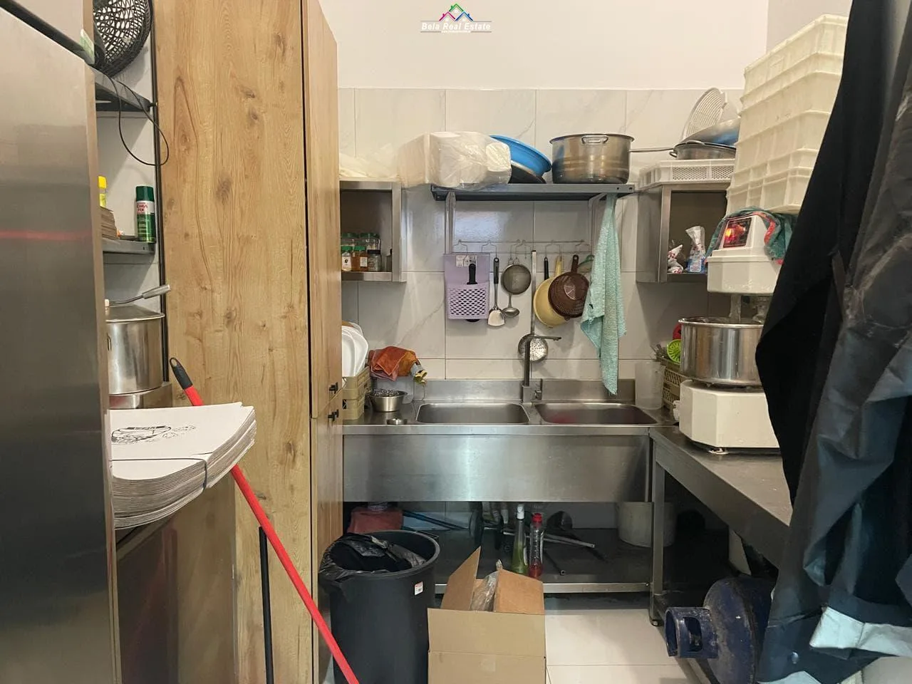 Shitje Biznesi Fast-Food Tek Rruga e Kavajes (ID BSHB136) Tirane