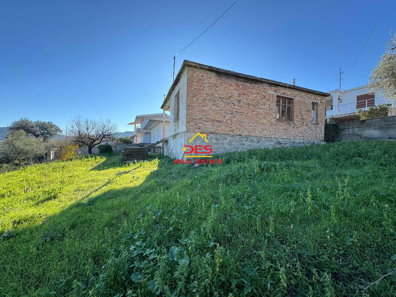 Shitet shtëpi private në panaja, vlorë