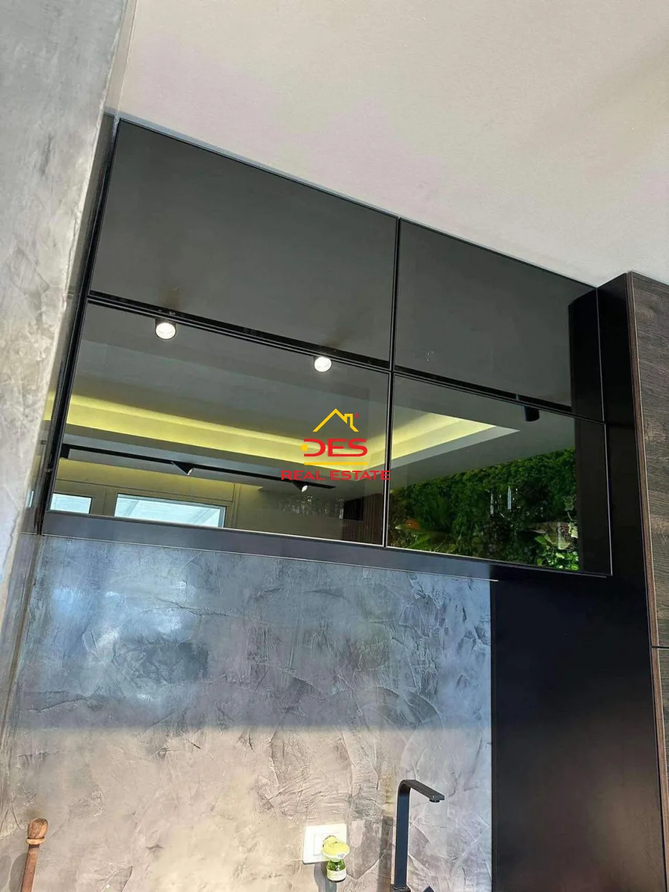 Jepet me qira apartament 1+1 në ujë të ftohtë te kalaja. 🌅 pamje nga deti