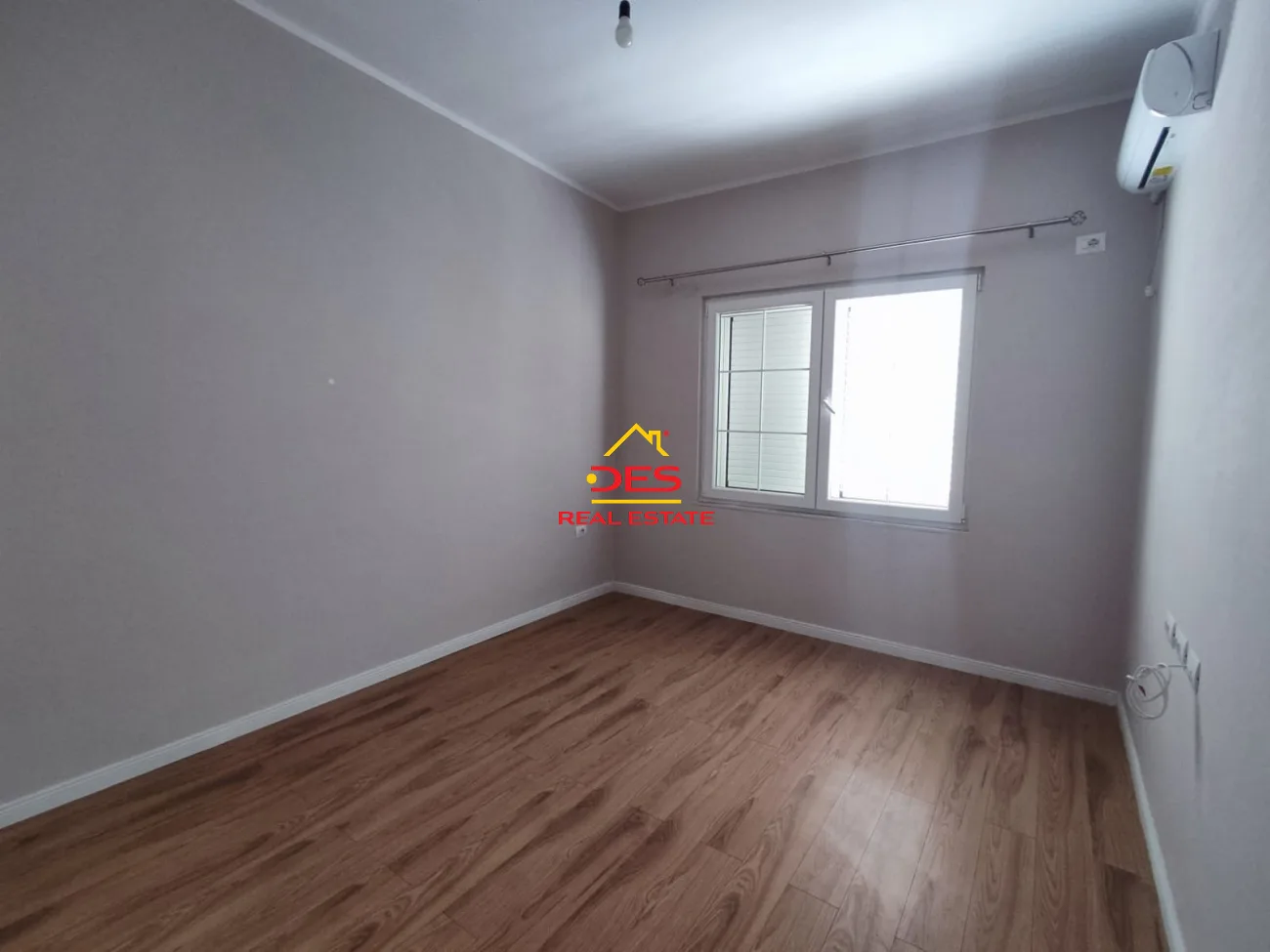 Jepet me qira apartament 1+1 ne myslym shyri, tirane