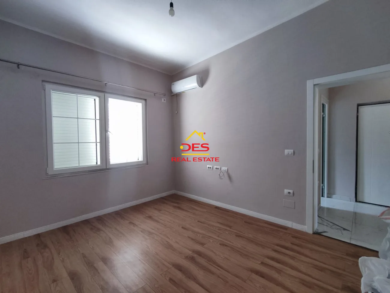 Jepet me qira apartament 1+1 ne myslym shyri, tirane