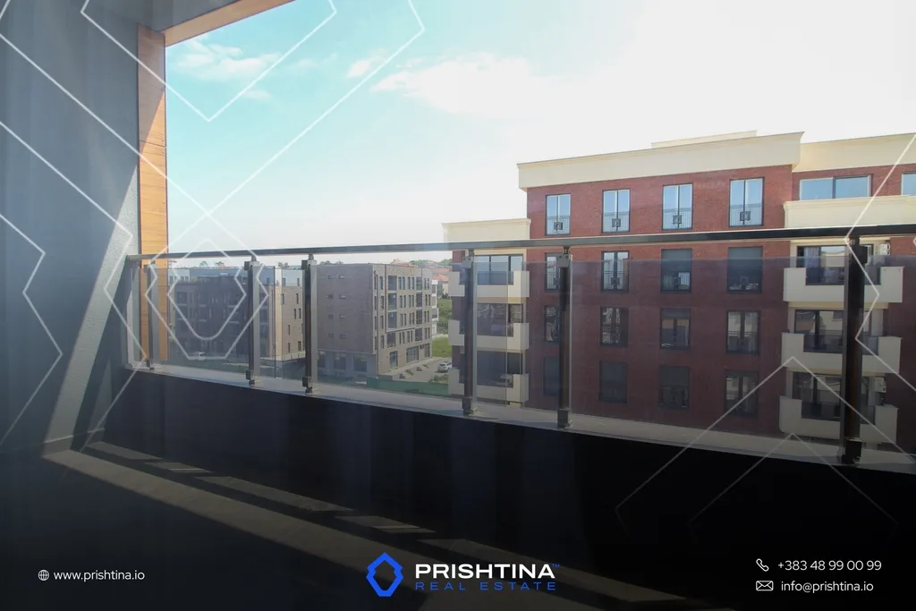 Penthouse me qira 178m² + 120m² në Arbëri/Dragodan