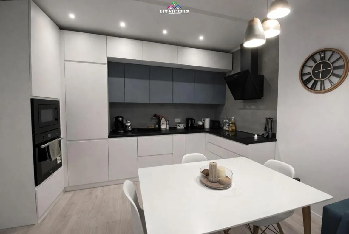 Apartament Me Qera 2+1 Tek Kompleksi Golden Park (ID B2201670) Tirane