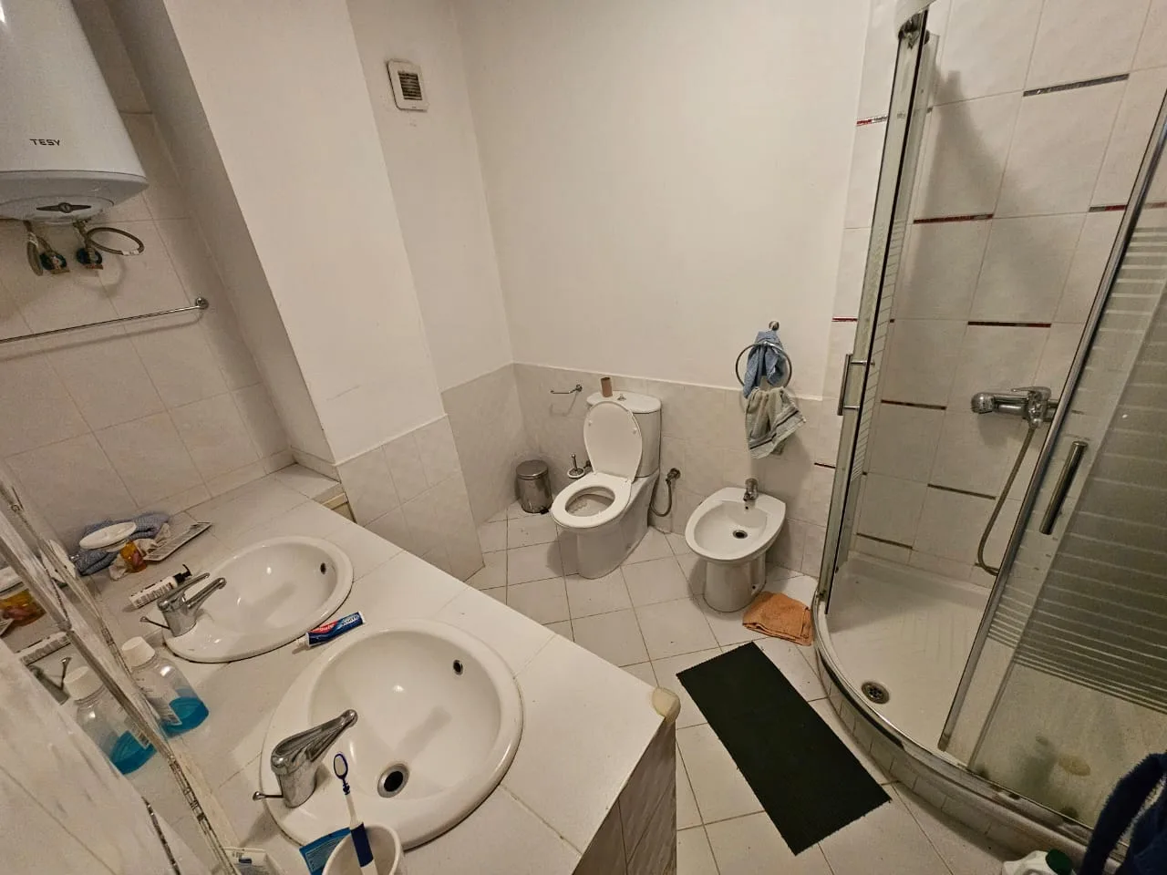 Apartament Me Qera 3+1+2 Rruga e Kavajes (ID B230153) Tirane.