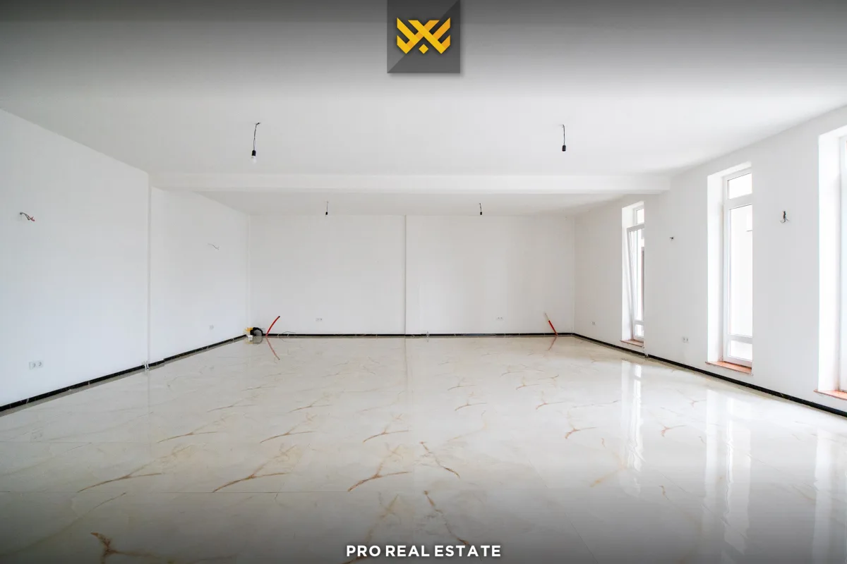 Shtëpi 1200m² për #SHITJE në Gërmi.