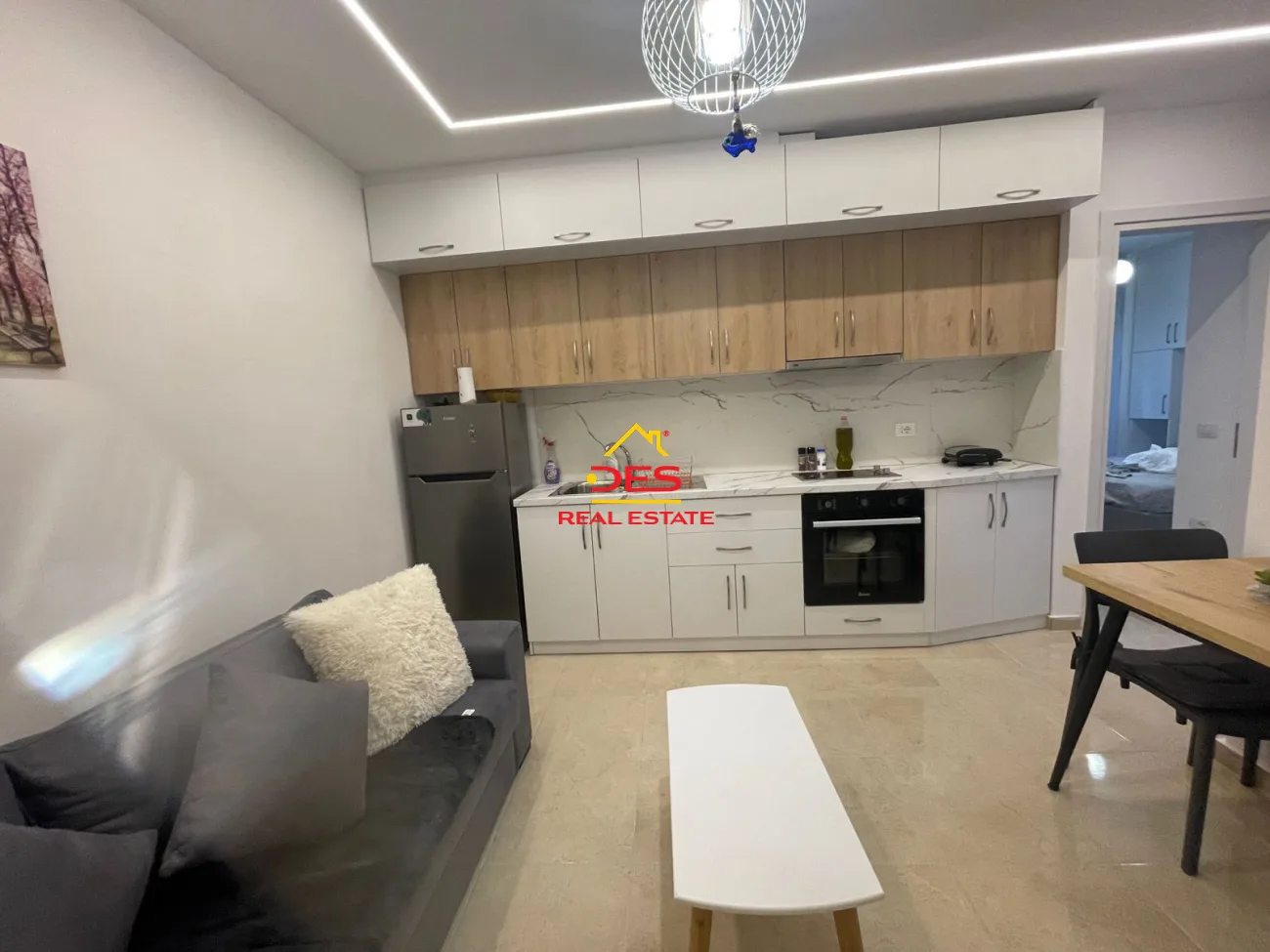 Jepet me qira apartament 1+1 pranë lungomares,vlorë