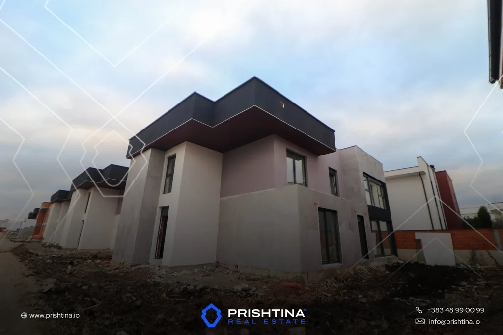 5 Shtëpi në #shitje nga 200m² në Veternik