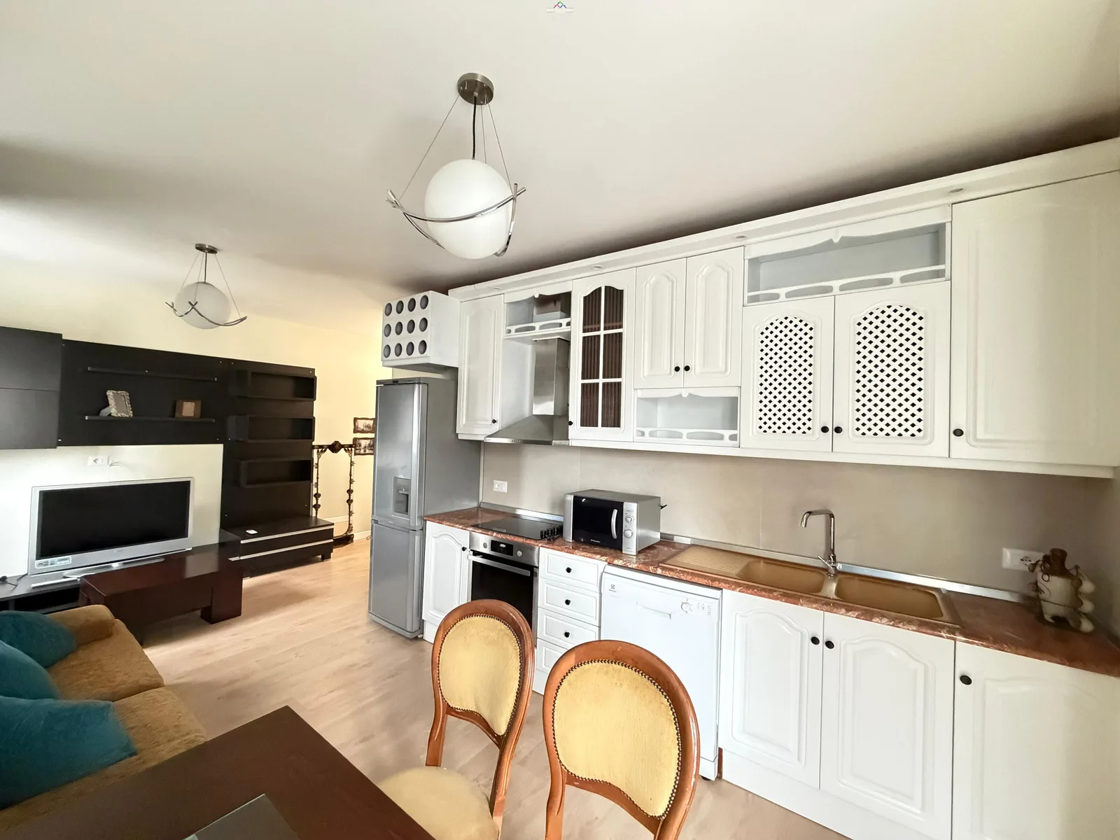 Apartament Me Qera 1+1 Prane Rezidences Lion Park 1 (ID B2101612) Tirane