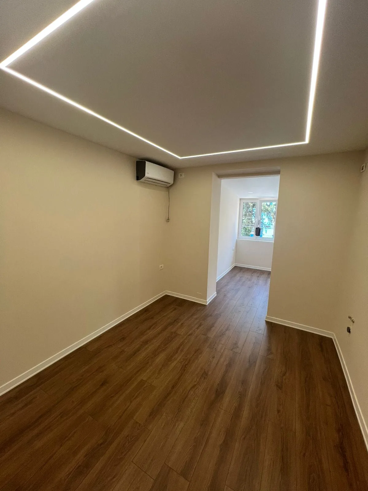 Zyre me qera ne Bllok (ID BZ2624) Tirane
