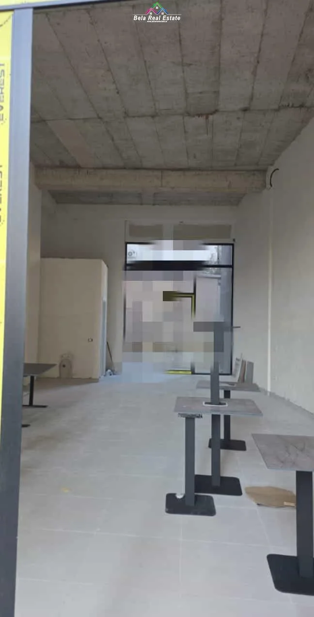 Dyqan me Qera tek Pazari i Ri ( ID BD21747) Tirane