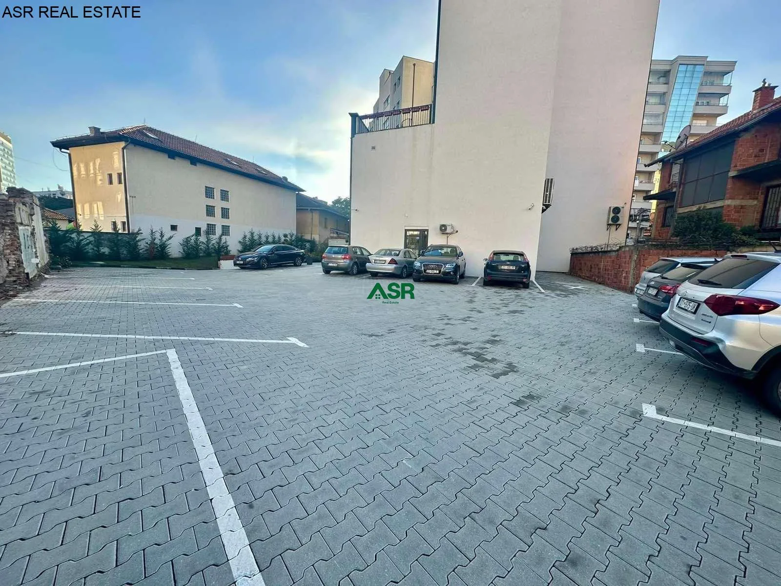 Shitet #Shitje Lokali afaristë në lagjen “TopHane/Qafa” në Prishtinë